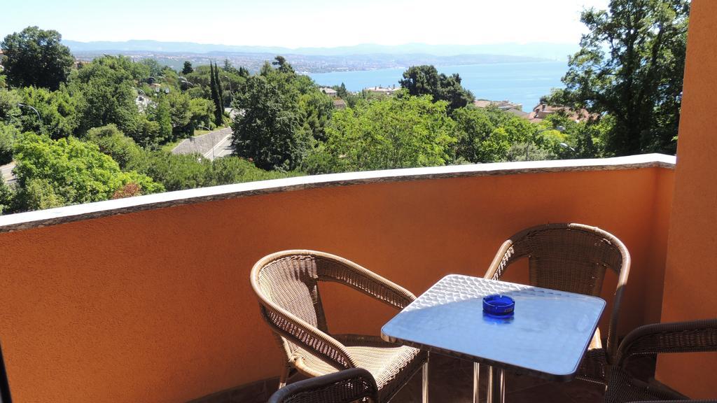 Apartments Villa Marta Opatija Exterior photo